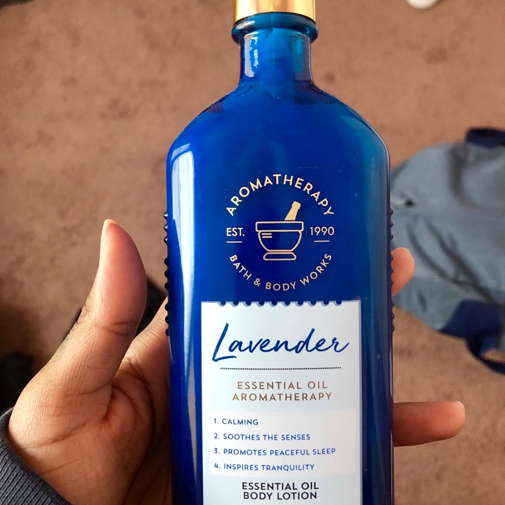 🦋AROMATHERAPY 💜LAVENDER💜BODY LOTION🦋